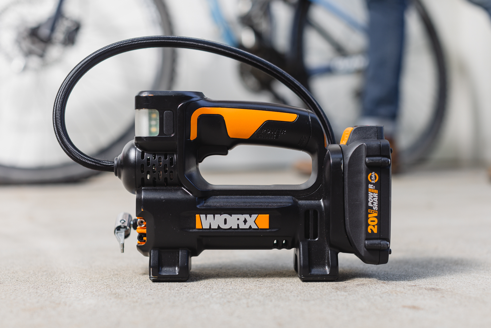 WORX 20V Portable Inflator.jpg