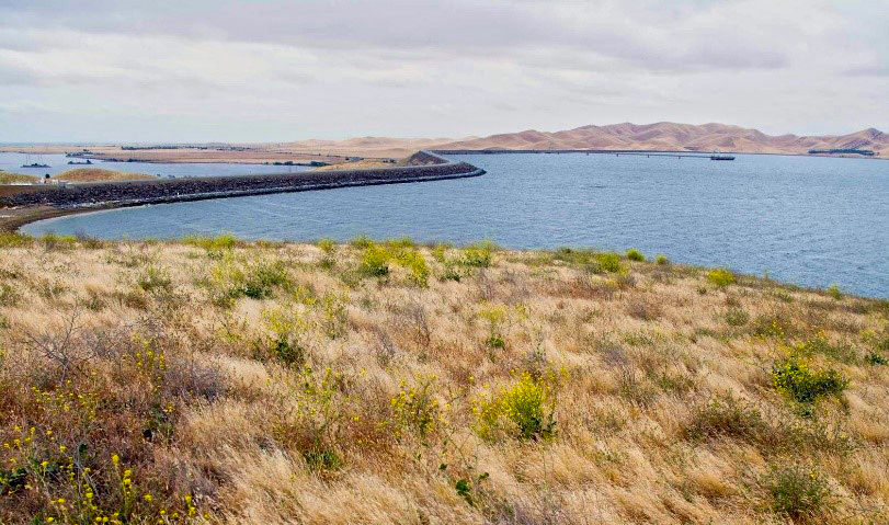 san luis reservoir and b f sisk dam